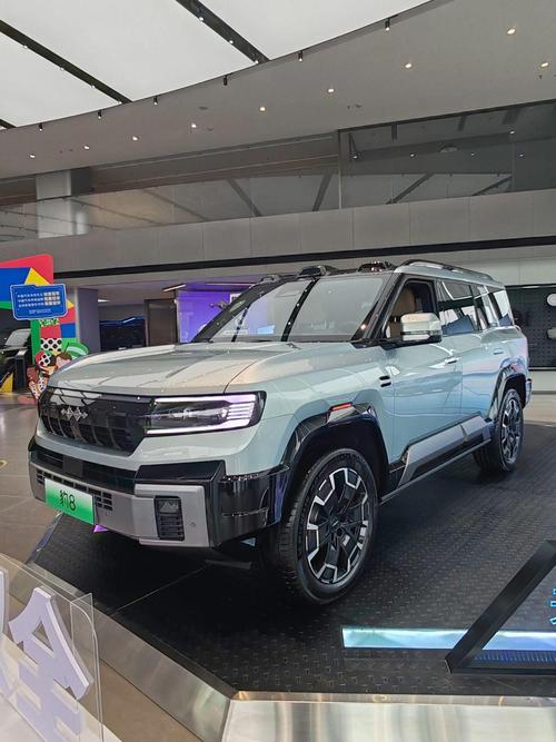 惠州99比亚迪方程豹硬派越野的爆款，英菲尼迪35周年与你共成长